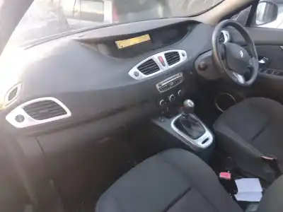 Veículo de Sucata renault scenic iii grand dynamique do ano 2010 alimentado k4m858