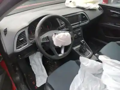 Veicolo di demolizione seat leon (5f1) reference dell'anno 2014 alimentato cyv