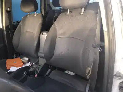 Veicolo di demolizione fiat stilo (192) 1.9 jtd cat dell'anno 2003 alimentato 