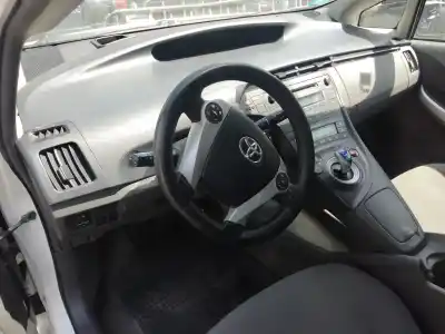 Здавання транспортного засобу toyota prius (nhw30) eco року 2011 потужний 2zrfxe