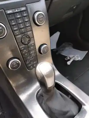 Veículo de Sucata volvo c30 (533) d5 do ano 2010 alimentado d 5244 t13,d 5244 t8