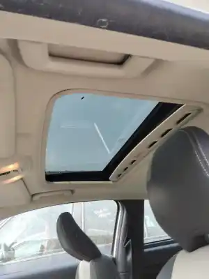 Veículo de Sucata volvo c30 (533) d5 do ano 2010 alimentado d 5244 t13,d 5244 t8