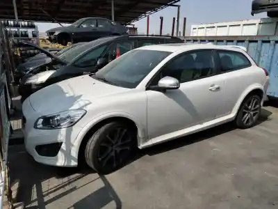 Veículo de Sucata volvo c30 (533) d5 do ano 2010 alimentado d 5244 t13,d 5244 t8