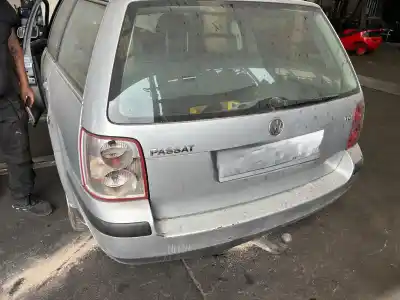 Vehículo de desguace VOLKSWAGEN PASSAT B5.5 VARIANT (3B6)  del año 2000 con motor AVB
