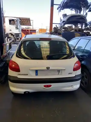 Vehicul casat PEUGEOT 206 FASTBACK (2A/C)  al anului 2003 alimentat KFW (TU3A)