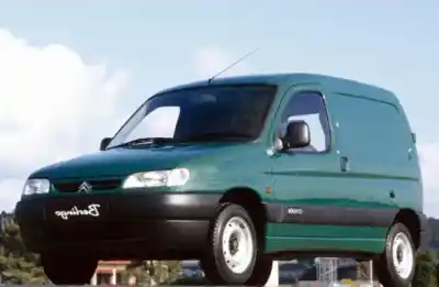 Veículo de Sucata PEUGEOT PARTNER FURGONETA/MONOVOLUMEN (5_, G_)  do ano 2003 alimentado WJY (DW8B),WJZ (DW8)