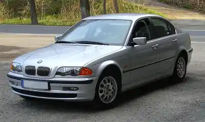 Здавання транспортного засобу BMW SERIE 3 BERLINA (E46)  року 2015 потужний 