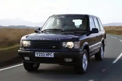 Veículo de Sucata LAND ROVER RANGE ROVER (LP)  do ano 1996 alimentado 