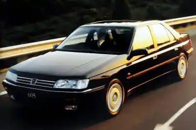 Scrapping Vehicle PEUGEOT 605 SLI of the year 1990 powered R6A