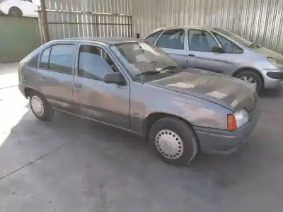 Veículo de Sucata OPEL KADETT E GL Berlina do ano 1989 alimentado 16SV