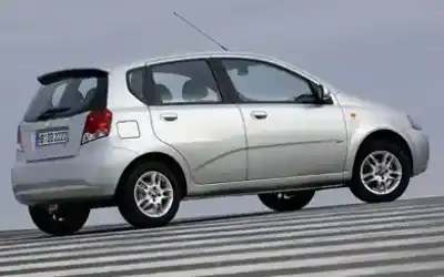 Verschrottungsfahrzeug CHEVROLET KALOS  des Jahres 2005 angetrieben 