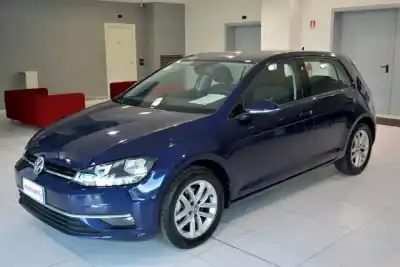 Vehicul casat VOLKSWAGEN GOLF VII (5G1, BQ1, BE1, BE2)  al anului 2013 alimentat CPWA,CZBA