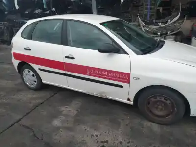 Vehículo de desguace SEAT IBIZA III (6L1)  del año 2002 con motor ASY