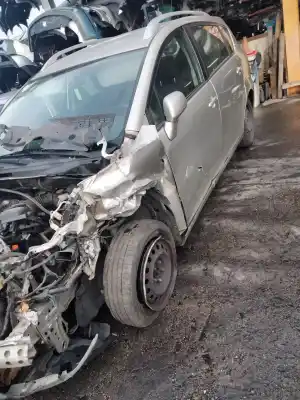 Scrapping Vehicle TOYOTA COROLLA VERSO (ZER_, ZZE12_, R1_)  of the year 2007 powered 2AD-FTV