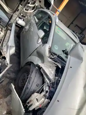 Veículo de Sucata toyota corolla verso (zer_, zze12_, r1_) 2.2 d-4d (aur10_) do ano 2007 alimentado 2ad-ftv