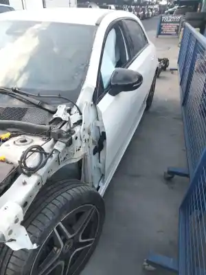 Veículo de Sucata mercedes-benz clase a (w177) a 200 d (177.012) do ano 2023 alimentado om 654.920