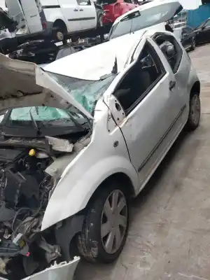 Veículo de Sucata CITROEN C2 ENTERPRISE (JG_)  do ano 2004 alimentado 8HX (DV4TD)
