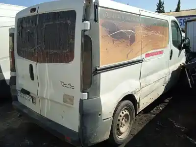 Здавання транспортного засобу renault trafic combi (ab 4.01) passenger privilege  combi corto року 2001 потужний f9q u7