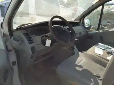 Здавання транспортного засобу renault trafic combi (ab 4.01) passenger privilege  combi corto року 2001 потужний f9q u7