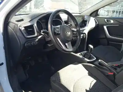 Veículo de Sucata kia ceed gt line do ano 2020 alimentado g3lc