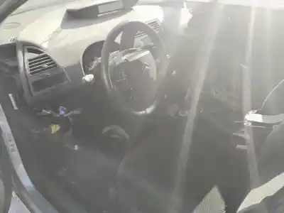 Sloopvoertuig citroen c4 berlina exclusive van het jaar 2010 aangedreven dv6