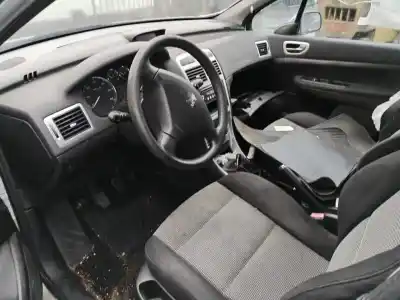 Здавання транспортного засобу peugeot 307 break/sw (s2) sw pack 109 cv / 80 kw року 2006 потужний 9hx