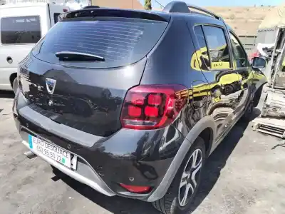 Veículo de Sucata dacia sandero stepway do ano 2018 alimentado h4b b4