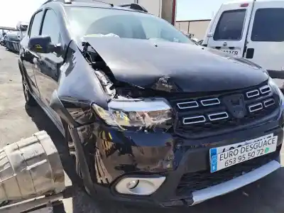 Veículo de Sucata dacia sandero stepway do ano 2018 alimentado h4b b4