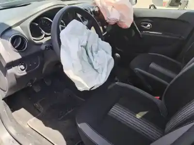 Veículo de Sucata dacia sandero stepway do ano 2018 alimentado h4b b4