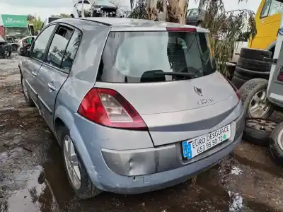 Sloopvoertuig RENAULT MEGANE II BERLINA 5P Luxe Privilege van het jaar 2003 aangedreven F9Q B8