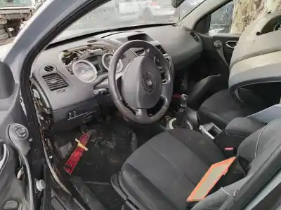 Veículo de Sucata renault megane ii berlina 5p luxe privilege do ano 2003 alimentado f9q b8