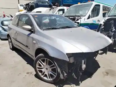 Veicolo di demolizione fiat stilo (192) 1.9 jtd cat dell'anno 2004 alimentato 192a1000