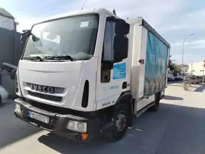Verschrottungsfahrzeug IVECO                                              EUROCARGO                                                                                                                                                                                                                                                  FG 100 E Tráfico urbano 177 CV / 130 KW                                                                                                                                                                                                                    des Jahres 2013 angetrieben F4AE3481B S