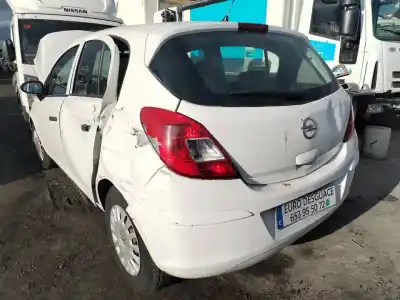 Здавання транспортного засобу opel corsa d expression року 2011 потужний a12xer