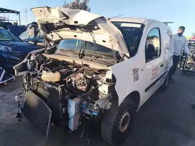 Veículo de Sucata renault kangoo profesional 95 cv / 70 kw do ano 2016 alimentado k9kb6