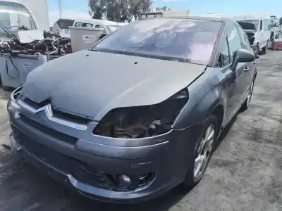 Sloopvoertuig citroen c4 berlina cool van het jaar 2004 aangedreven dv6ted4