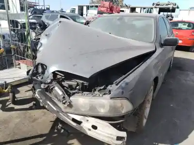 Veículo de Sucata bmw serie 5 berlina (e39) 525d do ano 2002 alimentado 256d1