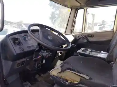 Scrapping Vehicle NISSAN ATLEON  of the year 2005 powered BD30