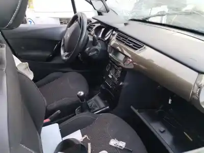 Verschrottungsfahrzeug CITROEN C3  des Jahres 2001 angetrieben 8H01