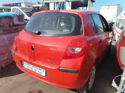 Veículo de Sucata renault clio iii imusic confort dynamique 68 cv / 50 kw do ano 2007 alimentado k9k m7