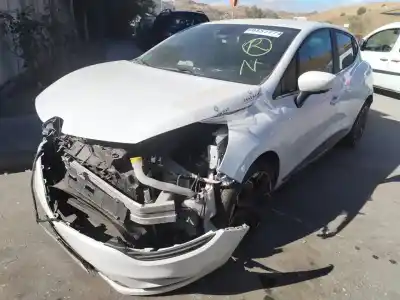 Veicolo di demolizione renault clio iv limited dell'anno 2018 alimentato 