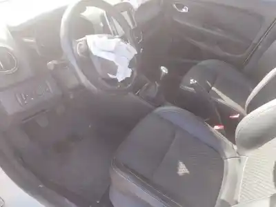 Veicolo di demolizione renault clio iv limited dell'anno 2018 alimentato 