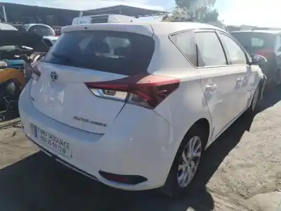 Veículo de Sucata toyota auris hybrid active do ano 2015 alimentado 2zr