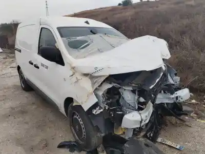 Veículo de Sucata renault express advance 74 cv / 55 kw do ano 2024 alimentado 