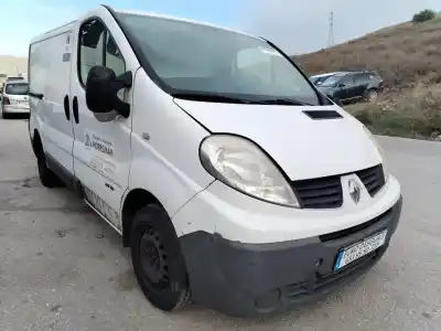 Veículo de Sucata renault trafic caja cerrada (ab 4.01) 29 lsob do ano 2011 alimentado 