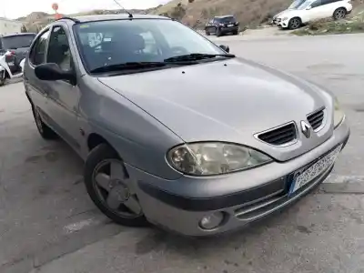 Veículo de Sucata RENAULT MEGANE I CLASSIC (LA0)  do ano 2000 alimentado F9QA7