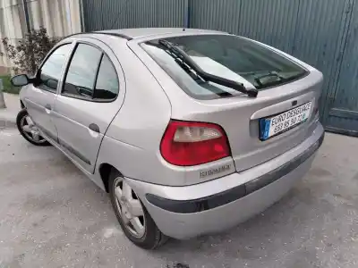 Veículo de Sucata renault megane i classic (la0) 1.9 dti diesel cat 98 cv / 72 kw do ano 2000 alimentado f9qa7