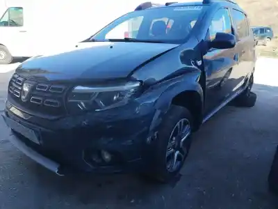 Veículo de Sucata dacia sandero essential 90 cv / 66 kw do ano 2019 alimentado 05ev