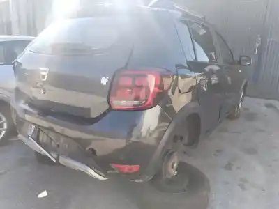 Veículo de Sucata dacia sandero essential 90 cv / 66 kw do ano 2019 alimentado 05ev