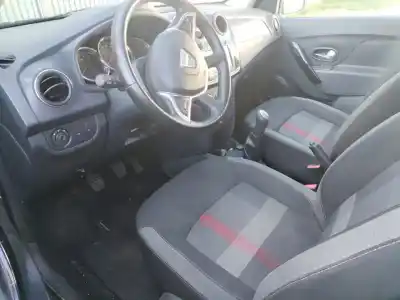 Veículo de Sucata dacia sandero essential 90 cv / 66 kw do ano 2019 alimentado 05ev